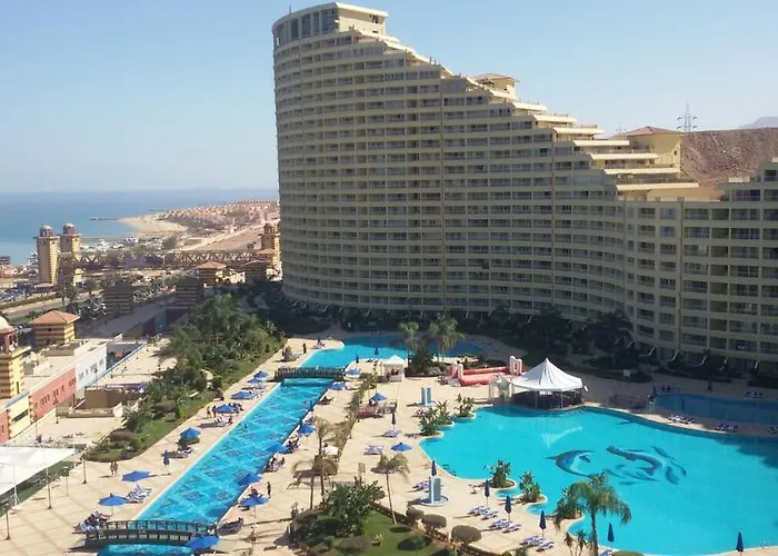 Porto Sokna With Sea View Pyramids Apartments Family Only
